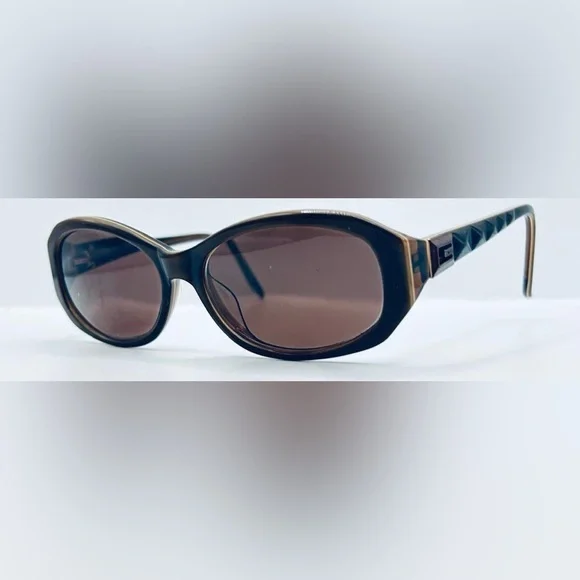 Guess GU7062 Brown Oval Sunglasses Frames Only - Picture 2 of 8
